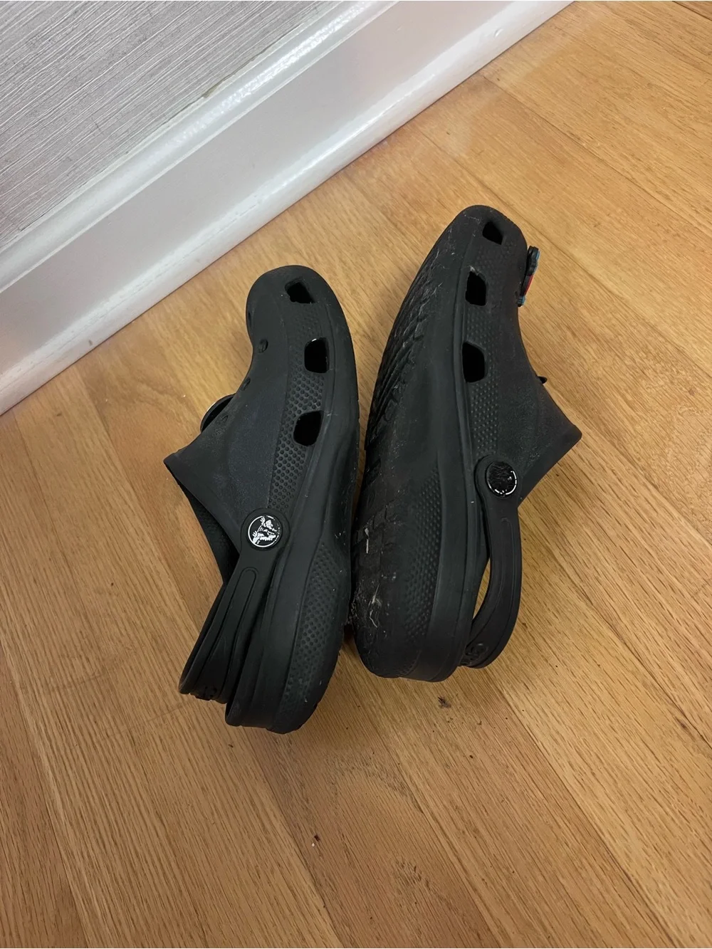 Crocs Black Kids Shoes with Stitch Charms